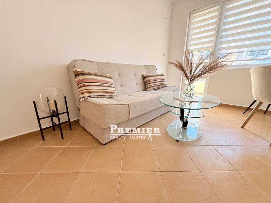 Продава се Тристаен апартамент в Бургас, Акациите - 84 кв.м за 1167 €/кв.м - Снимка #2