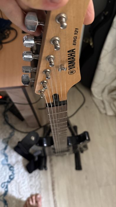 Электрогитара Yamaha ERG 121 black