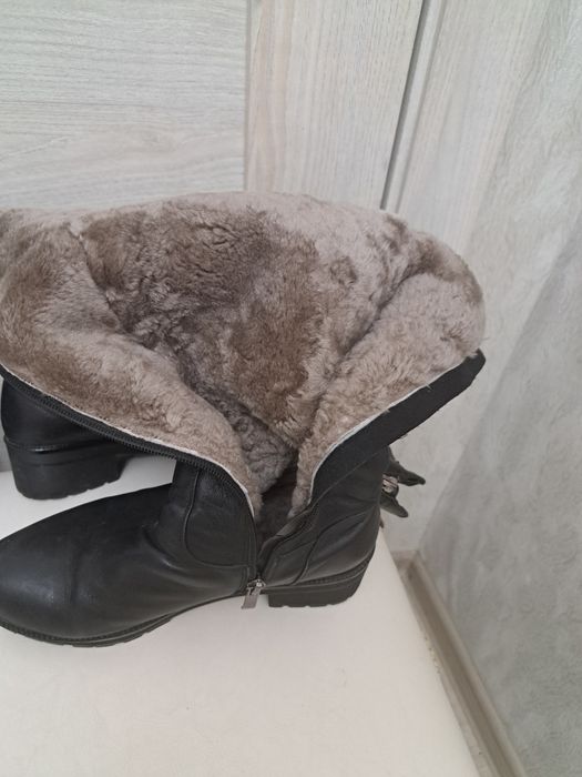Продам зимние сапоги
