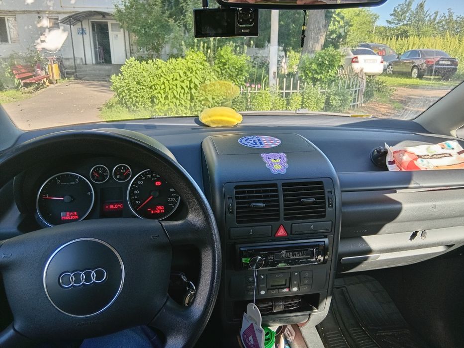 AUDI A2