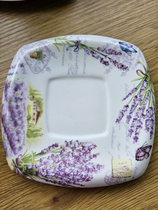 Set 4 cesti si 4 farfurioare model lavanda