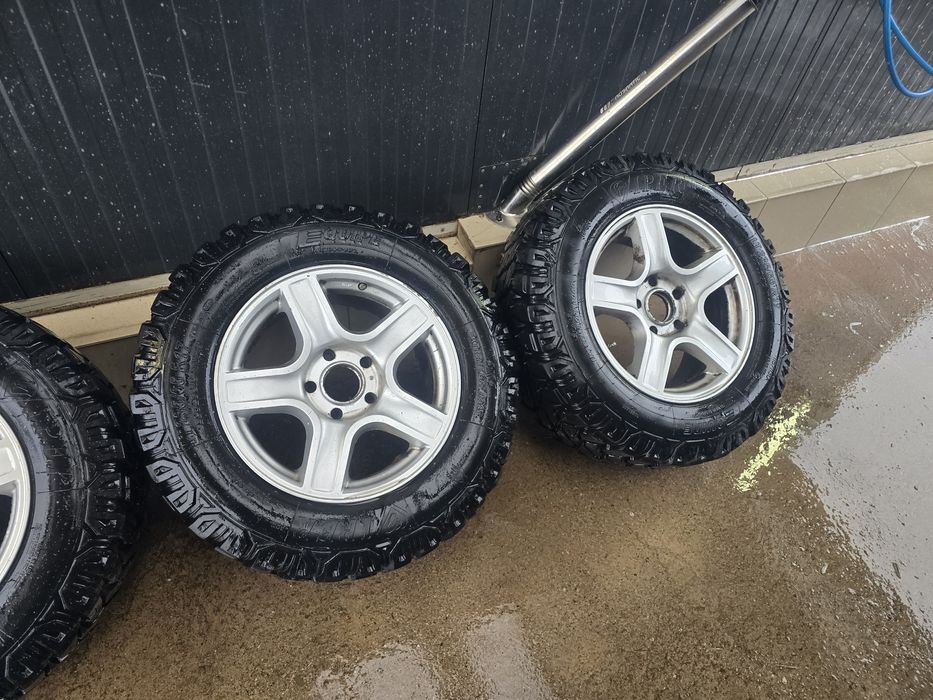 Джанти с гуми  235/65R17 EQUIPE VIPER M/T 115/113Q
