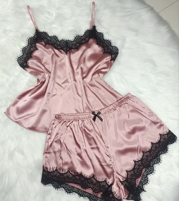 Сатенени пижами-S,M,L-бельо