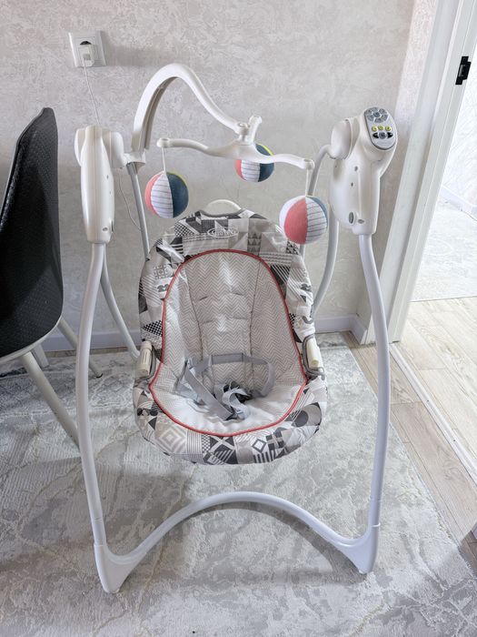 Электронные качели Graco, шезлонг музыкальный