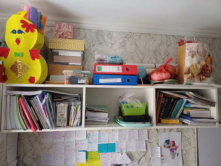 Продам шкаф для книг и стол для учёбы