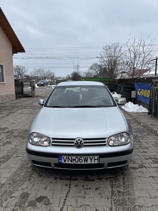 Vand golf 4 1.6 benzina 105 cai