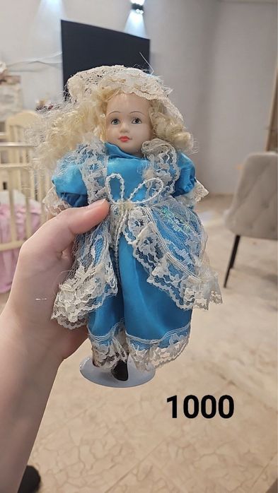 Продам фарфоровые куклы