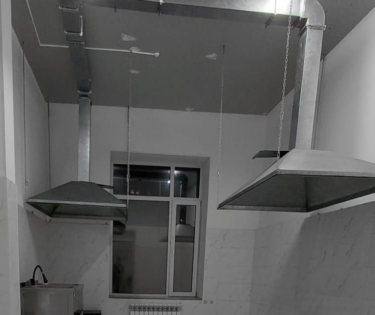 Продам вытяжки две штуки