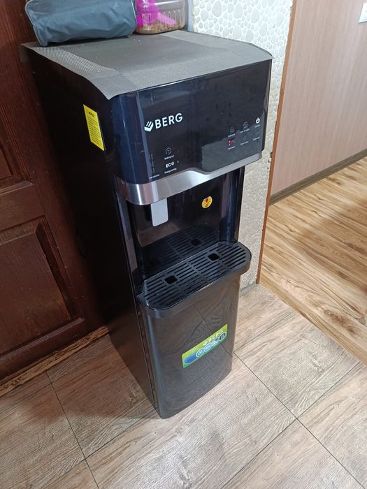 Продам кулер для воды