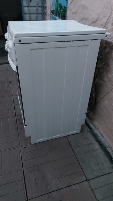 Продам газовую плиту.