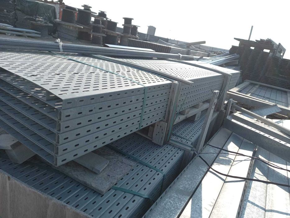 Лоток перфорированный (Кабель канал)