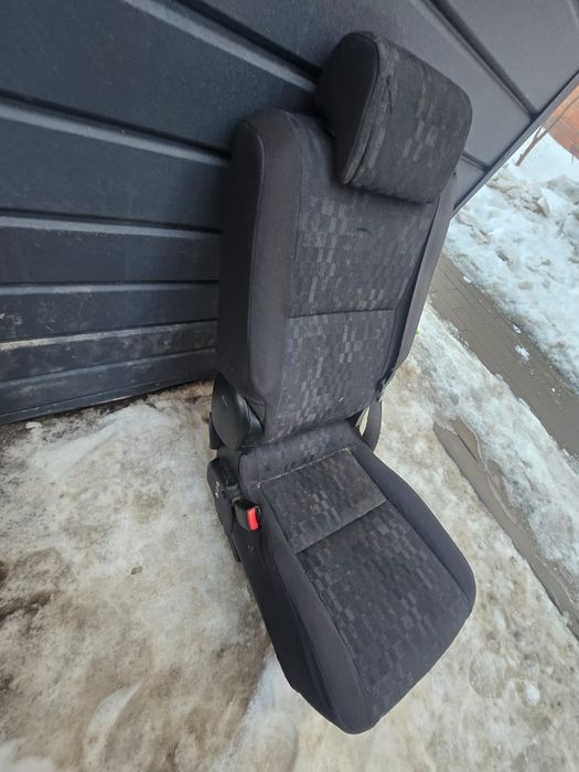 Сиденья Авенсис Версо