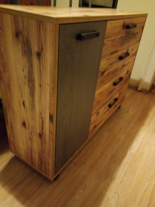 Comoda impecabilă, ca nouă