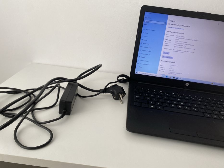 Laptop HP, potrivit pentru office si stocarea pozelor