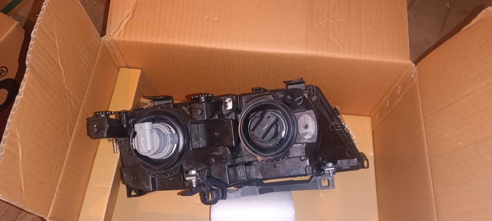 ФАР БМВ Е46  01-03