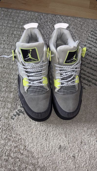 Jordan 4 neon 44