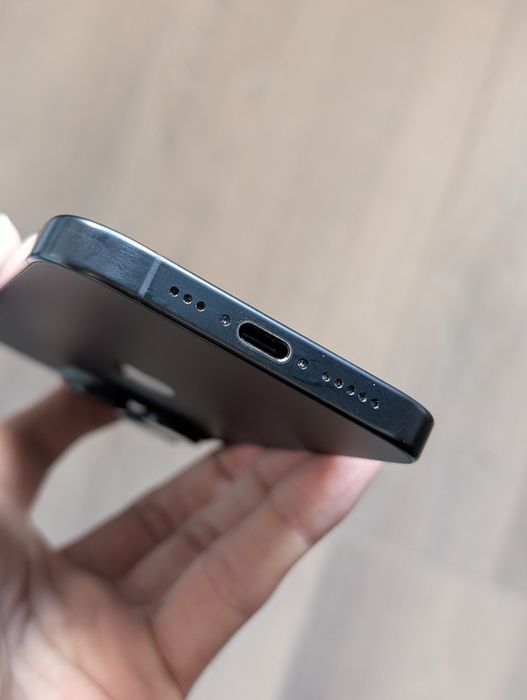 iPhone 15 Pro, 128 GB, eSIM