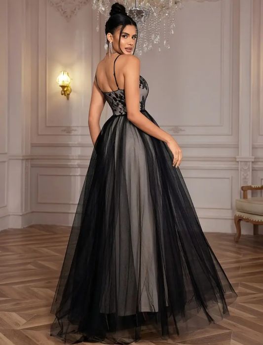 РАЗПРОДАЖБА на нови официални бални рокли