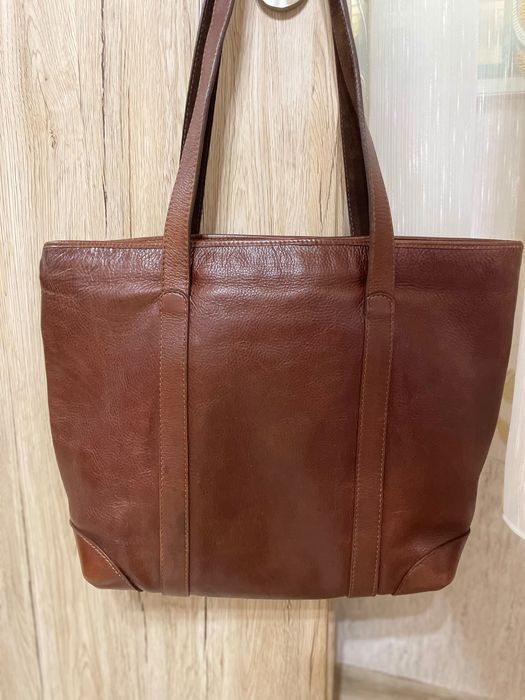 Дамска чанта от телешка кожа.