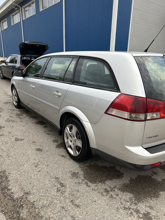 Продавам Опел Вектра 1.9