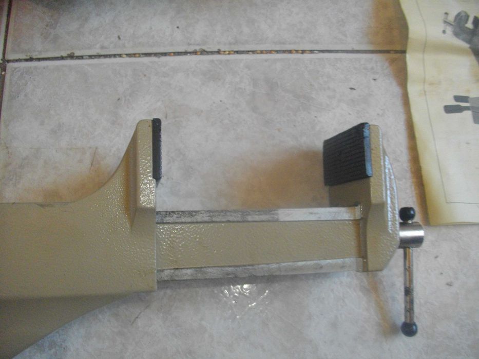 Гилотина Рязане Ламарина Плашка Винторезка Тръби Чук Менгеме Шарнирно