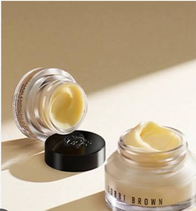 База за грим Bobbi Brown