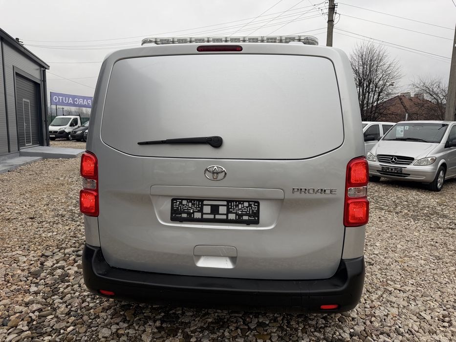 Toyota proace vw T5 peugeot citroen
