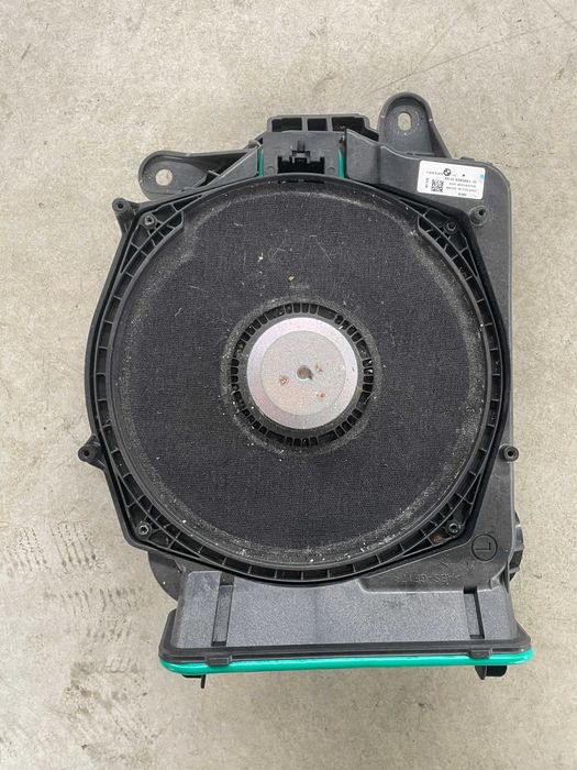 subwoofer stanga Bmw seria 5 G30 - G31, 6 G32 cod 9395861