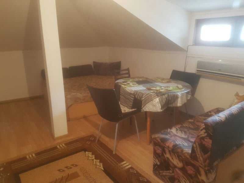 Дава се под наем Едностаен апартамент в Бургас, Център - 35 кв.м за 73.95 € - Снимка #5