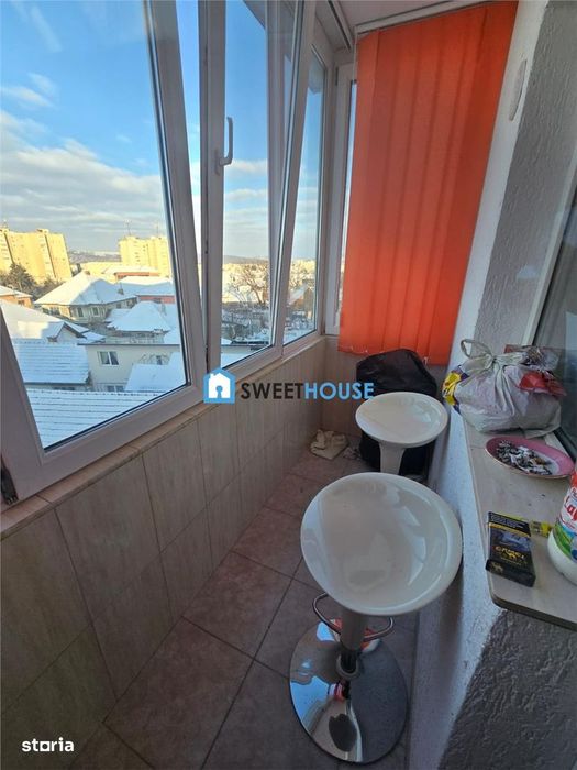 Apartament cu trei camere  constructie recenta