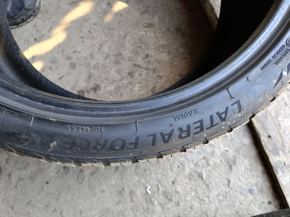 Всесезонни гуми -2021г.-21цола-295/35-1бр.-100лв.