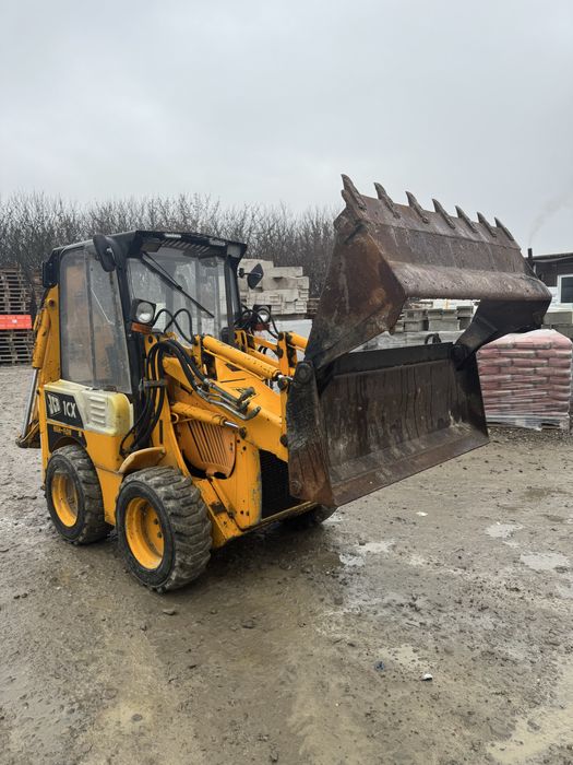 Vand urgent mini buldo JCB 1CX, stare perfecta, doar 2500 ore