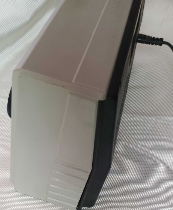 Aparat radio romanesc