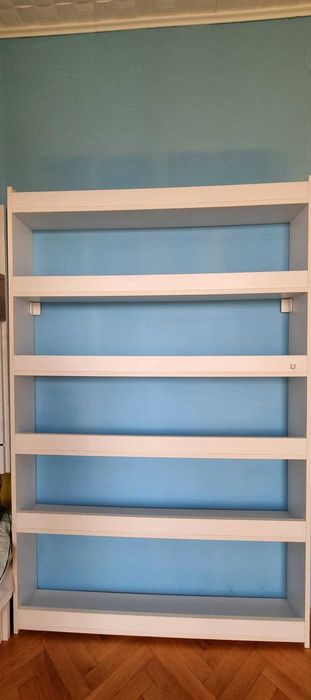 Vand biblioteca pentru carti de copii