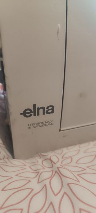 Mașină de Cusut Elna lotus zz