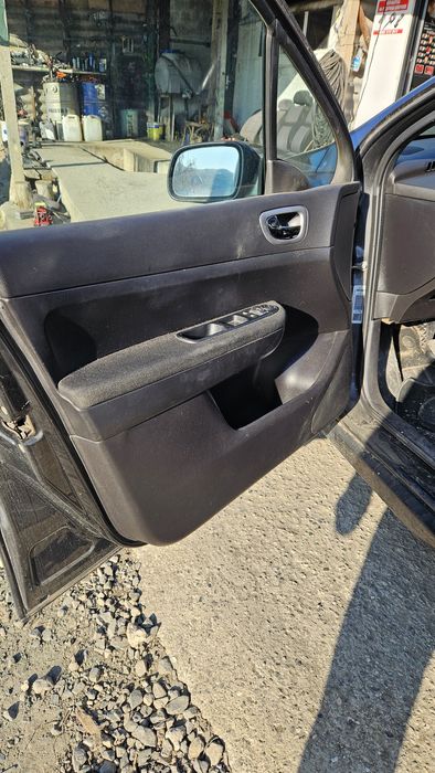 Пежо 307 комби - 1.6 HDI - 2004г. на части