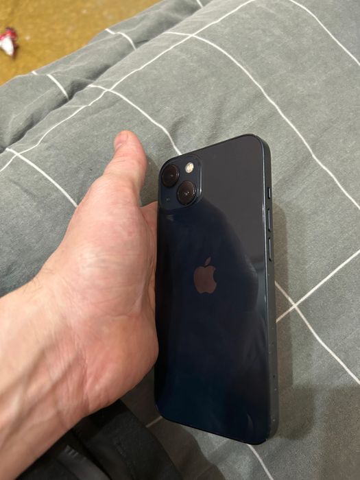 Айфон 13 с гарантей