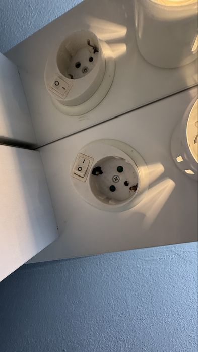 Vand chiuveta cu dulap si oglinda