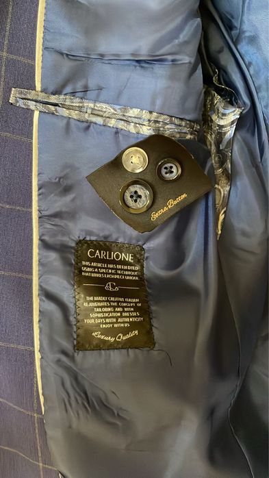 Костюм с риза (обличани веднъж)