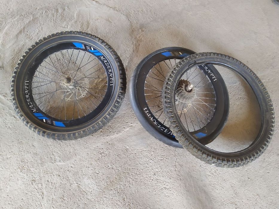 Велосипед в разобранном виде