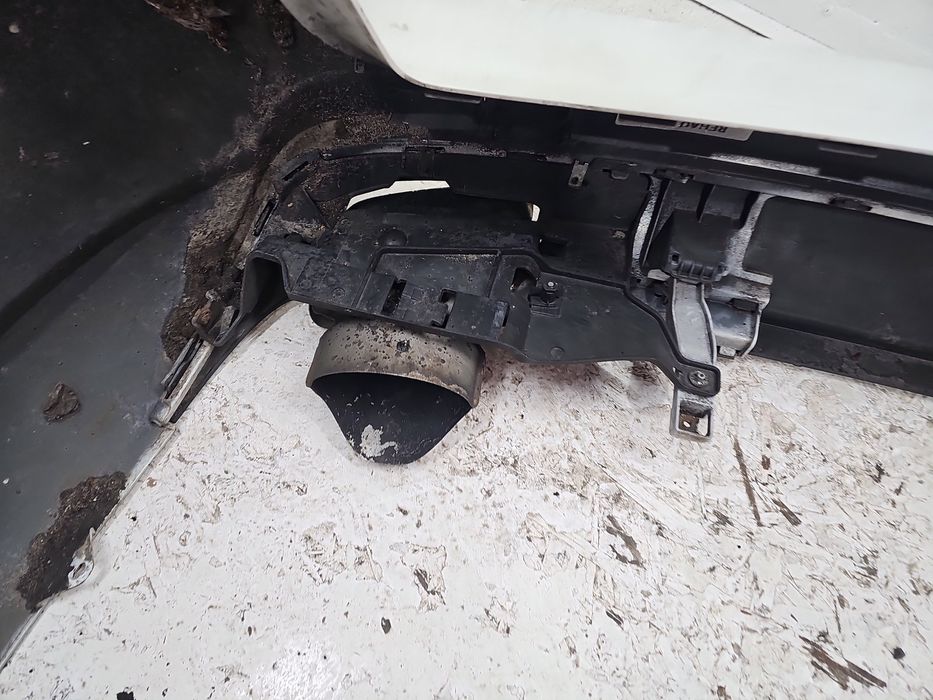 Bara spate Mercedes Clasa E (W212) [Fabr 2009-2016] Break AMG 650U Alb