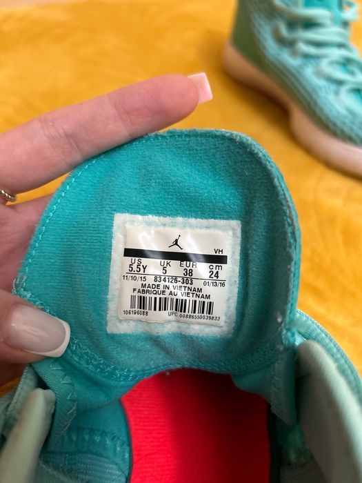 Jordan Reveal Hyper Turquoise
