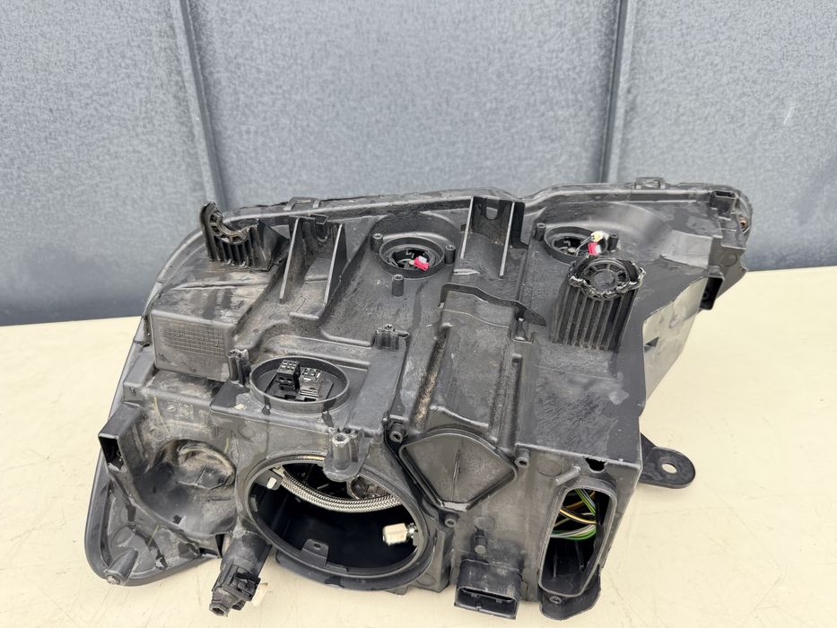 Far dreapta BMW X3 F25 bixenon adaptiv europa