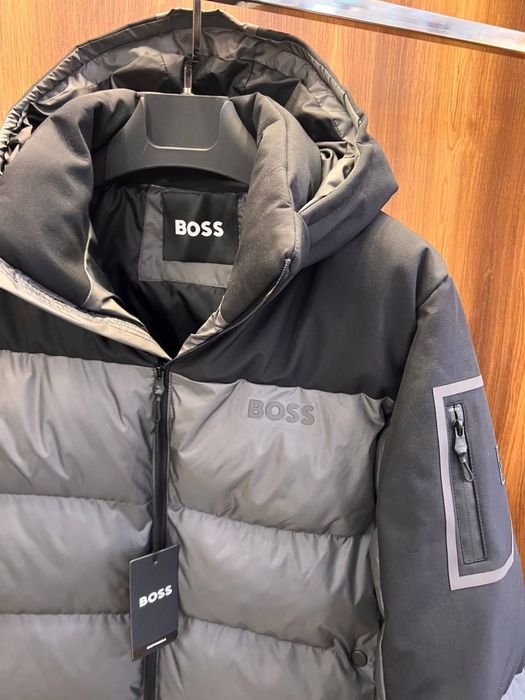 Мъжки Якета Boss налични !