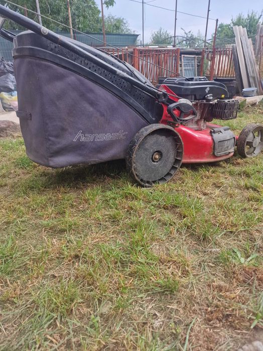 Masina de tuns iarba Hanseatic