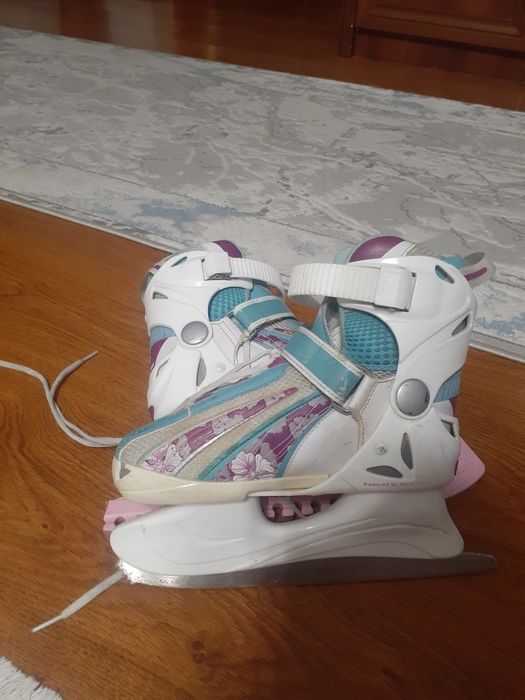 Продам коньки для девочки