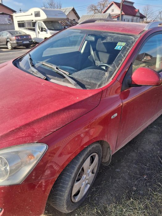 Vând kia ceed 2009 unic proprietar