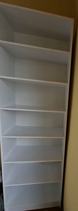 Shkaf buyi 2,24,eni 70sm,7ta katak har bir 30sm