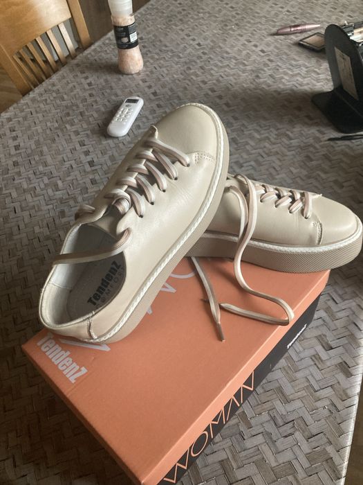 Нови дамски обувки 38 номер