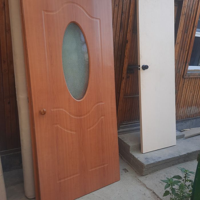 продам двери межкомнатные
